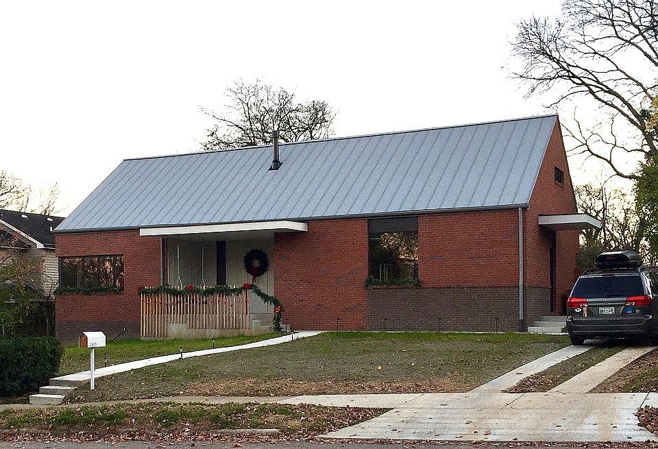1st image of 2403 Barton Ave
