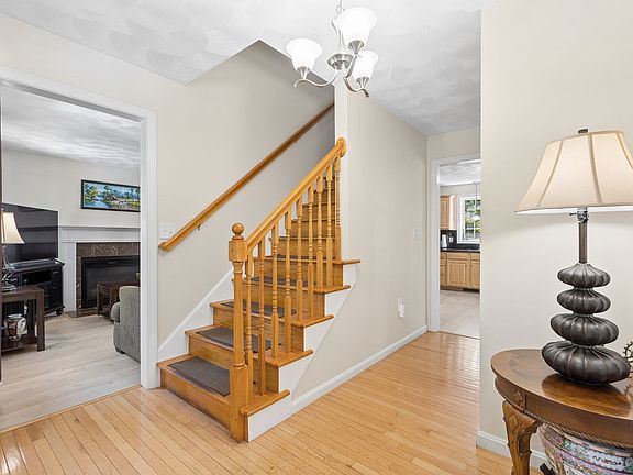 5th image of 9 Perron Way