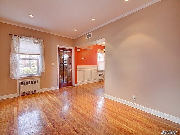 3rd image of 5320 212th St