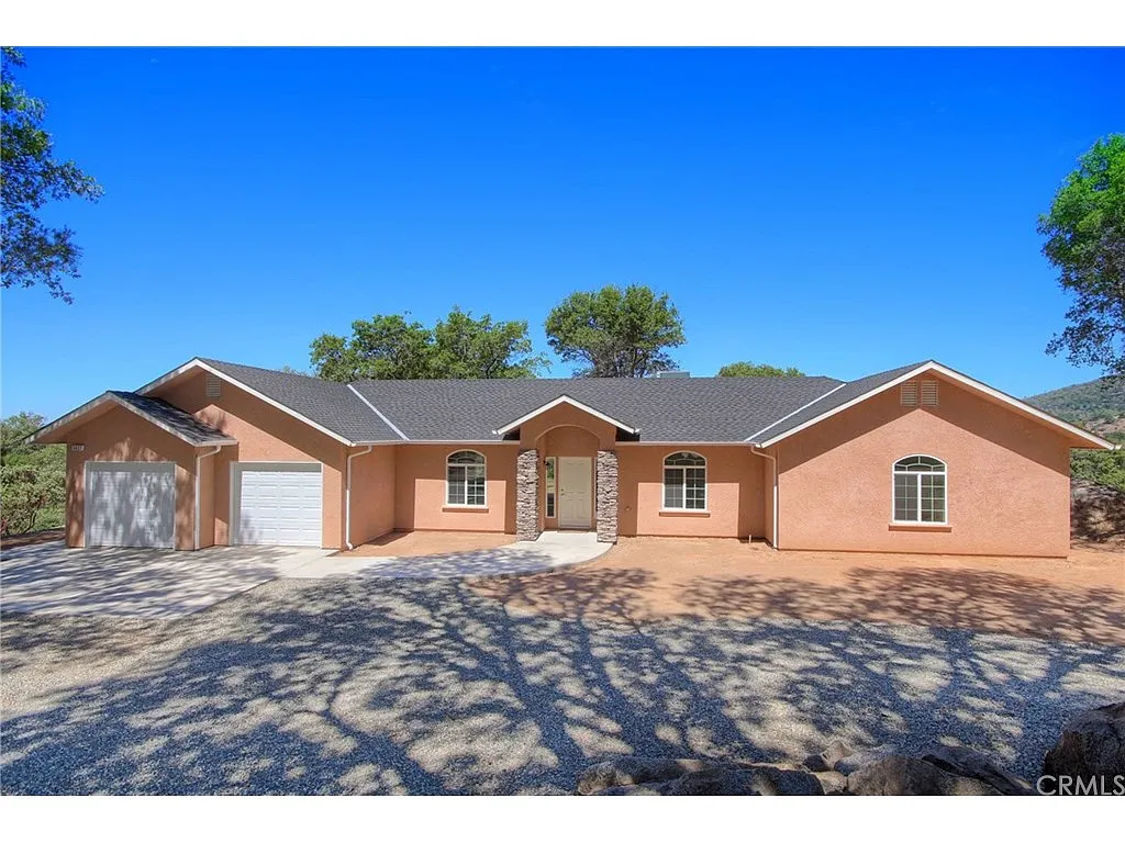 5637 Darrah Rd photo 1
