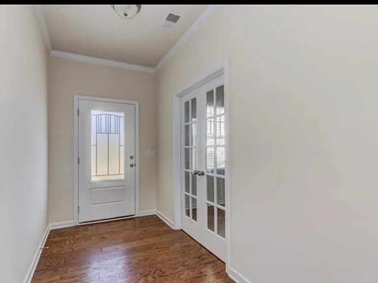 11614 Gilroy Ln — Photo 4