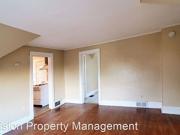 4th image of 306 Lime St #2