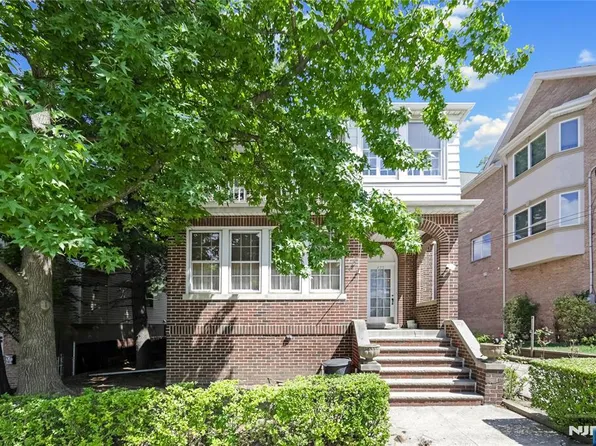 423 Aurora Ave, Cliffside Park, NJ 07010