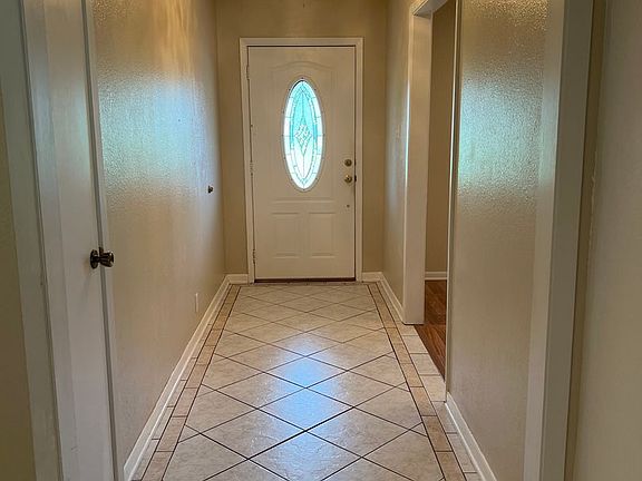 2nd image of 142 Janice Ln