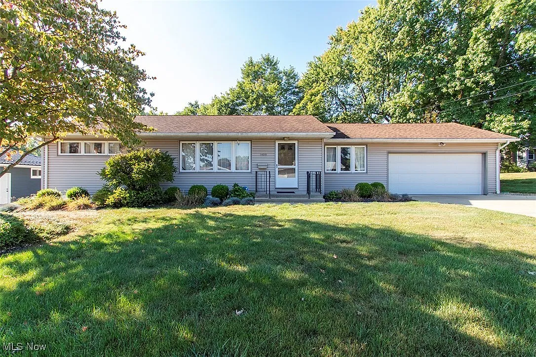 1430 Harden Dr photo 1