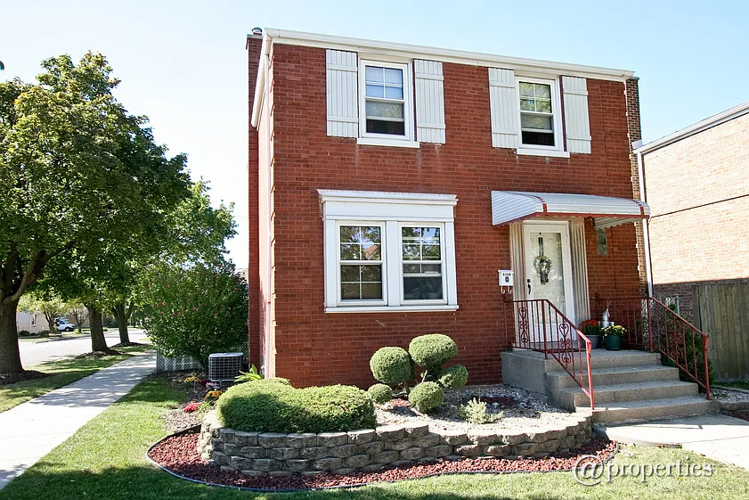 5758 S New England Ave photo 1