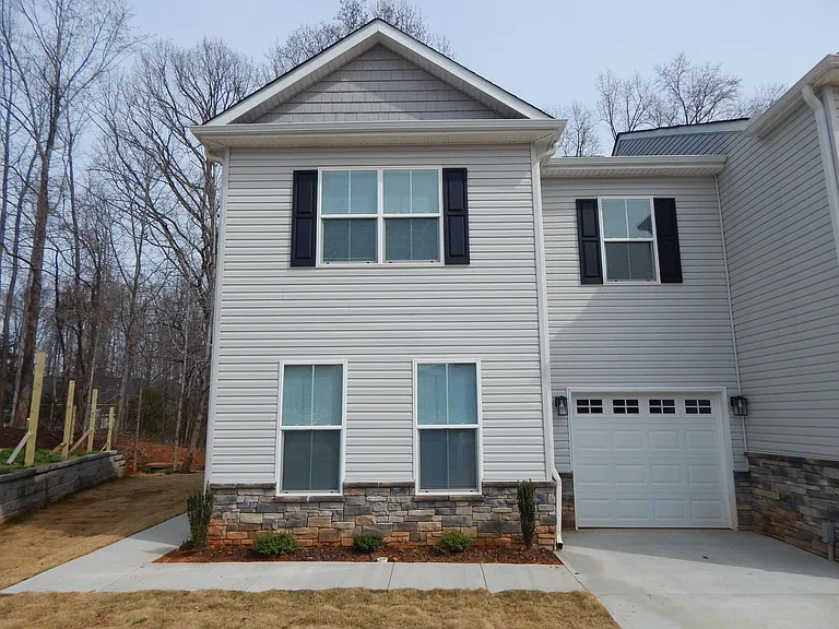 233 Marshland Ln — Photo 1