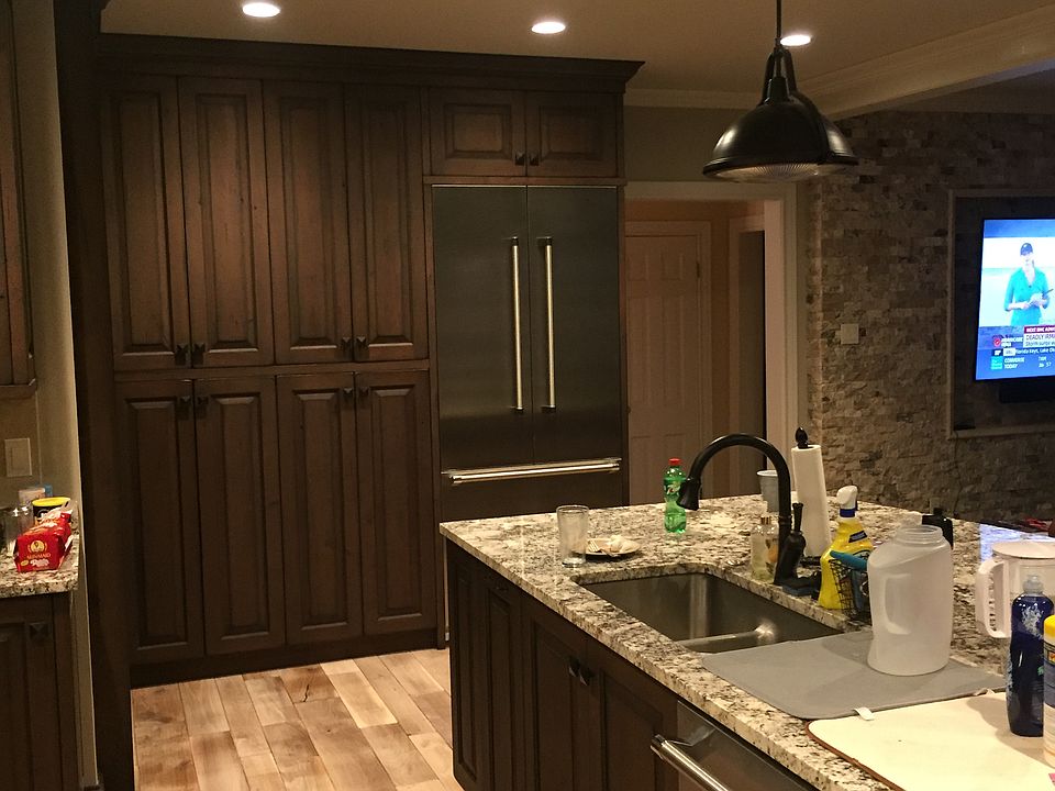 1st image of 140 Evans Ave