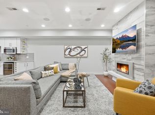 1126 5th St NW #1, Washington, DC