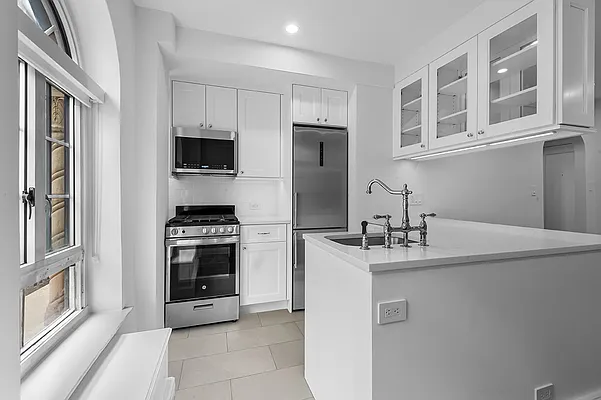 Rented by Rudin Management Company, Inc. | media 14