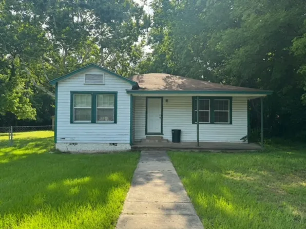121 Frances St, Mineola, TX 75773