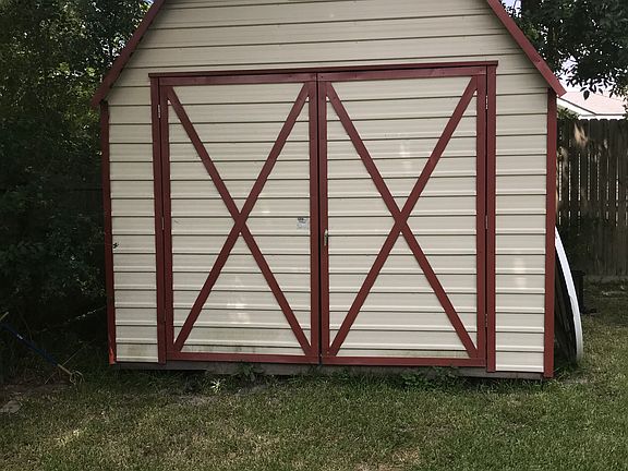 Mid sized morgan building 