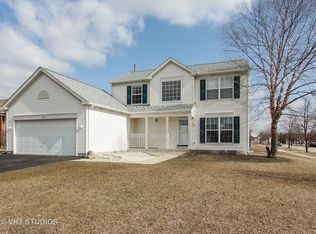 749 Summerlyn Dr, Antioch, IL 60002