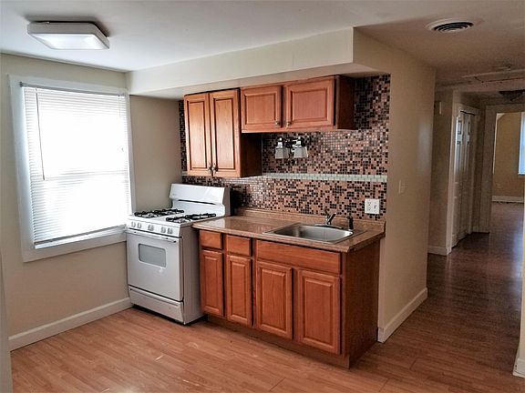 4th image of 760 Legion Ave #3