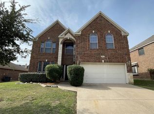 917 Sycamore St, Burleson, TX 76028
