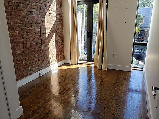 5th image of 1218 Pacific St #3