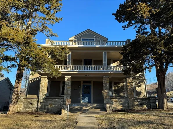 462 E Kansas St, Liberty, MO 64068