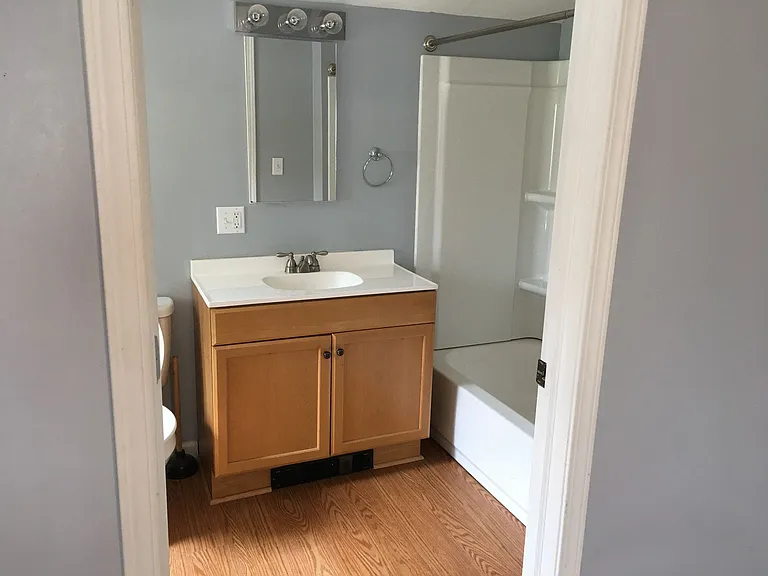 108 Catherine St #A — Photo 6