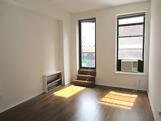 Rented by Mirador Real Estate | media 22