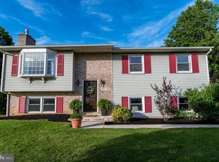 120 Blue Mountain View Dr, Fredericksburg, PA 17026