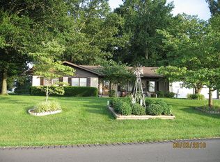 2076 Randolph Summer Shade Rd, Summer Shade, KY 42166