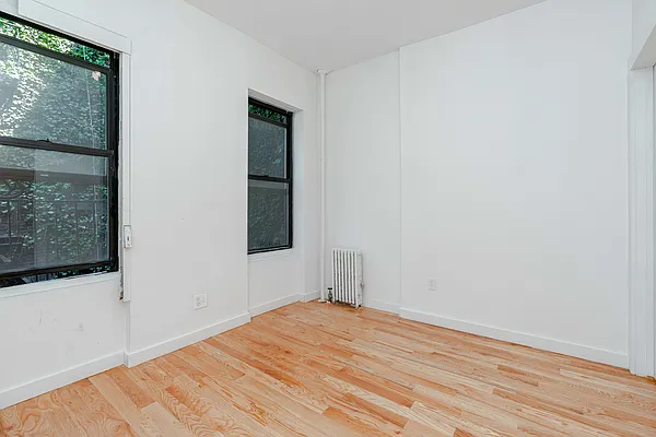 Rented by Farside Realty LLC | media 4