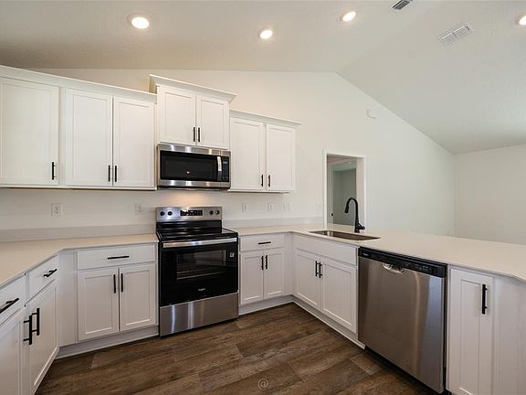 4th image of 48 PHEASANT DRIVE