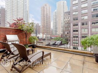 111 W 28th St, New York, NY 10001