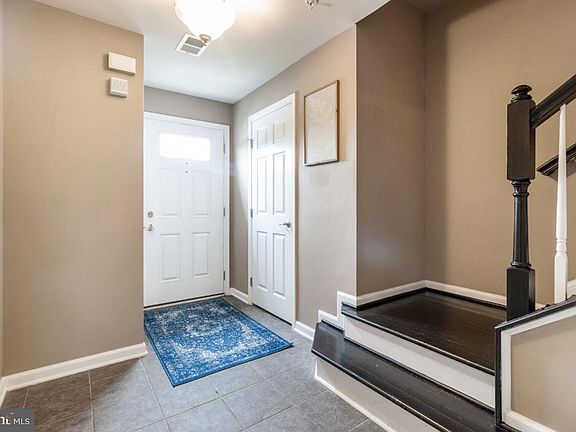 5th image of 7536 Briargrove Ln