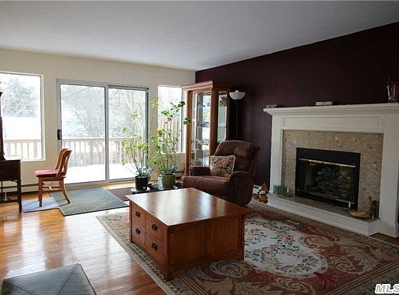 2nd image of 42 Madison St