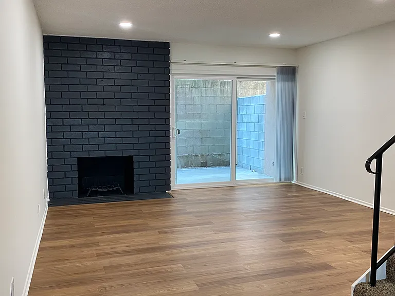 13504 Moorpark St #2 — Photo 11