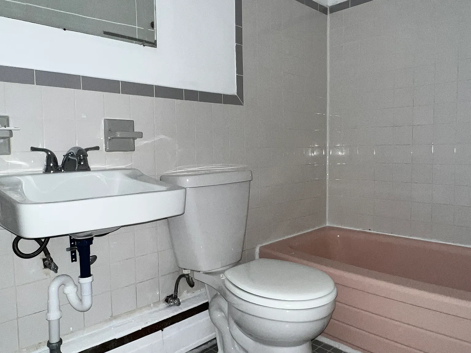 2 bed, $1,600 — Photo 3