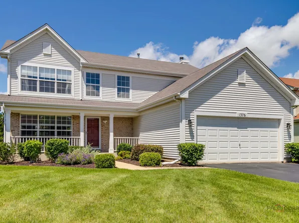 1376 S Tess Ln, Round Lake, IL 60073