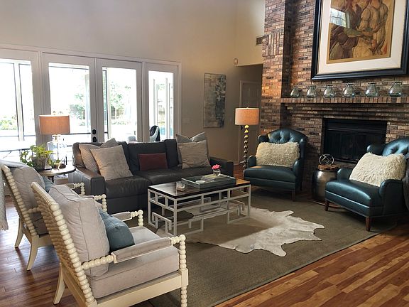 4th image of 313 Oak Estates Dr