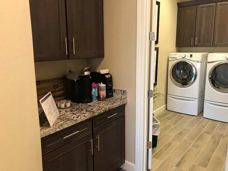 949 W Angel Dr — Photo 11