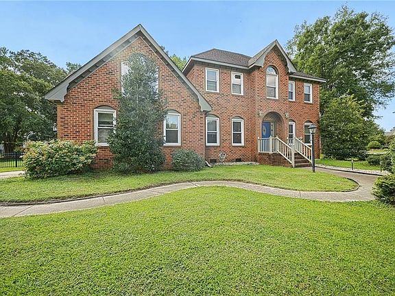 2nd image of 808 Bay Laurel Ct