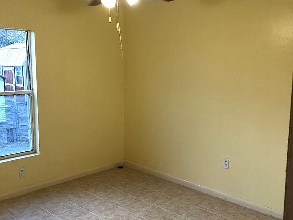 5th image of 157 Zion St