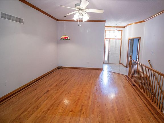 5th image of 312 NW 26th St