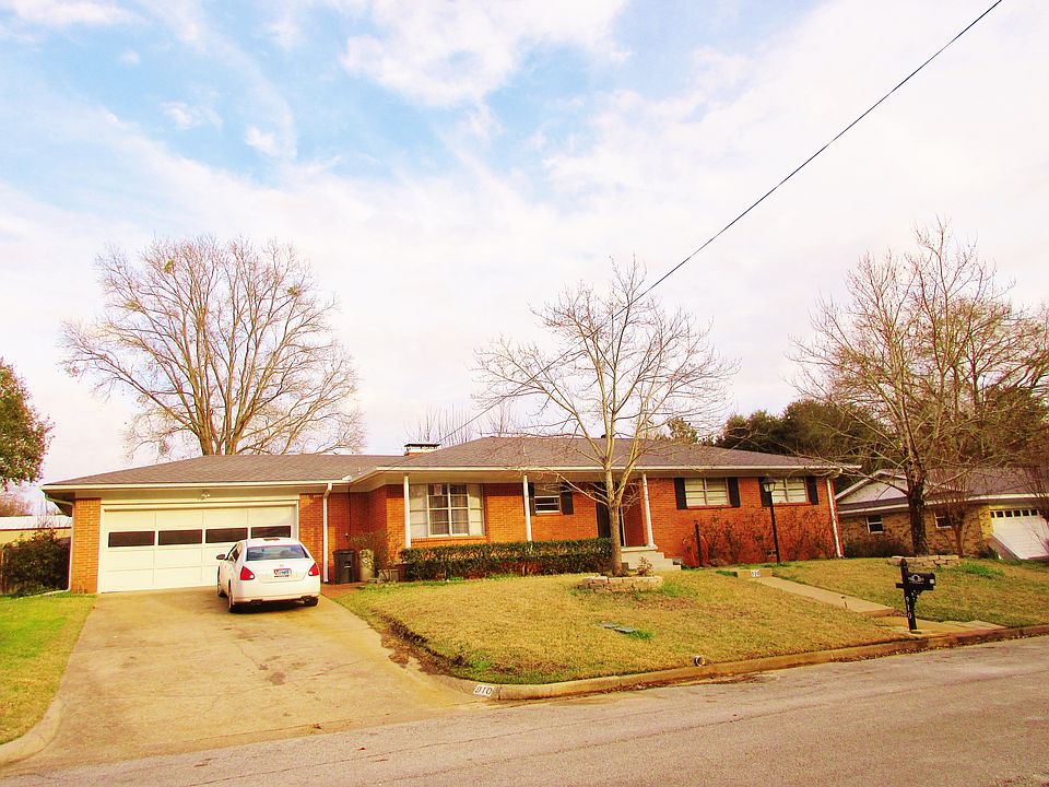 1st image of 910 Meadowbrook Dr