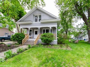 506 Chestnut St, Earlville, IL 60518