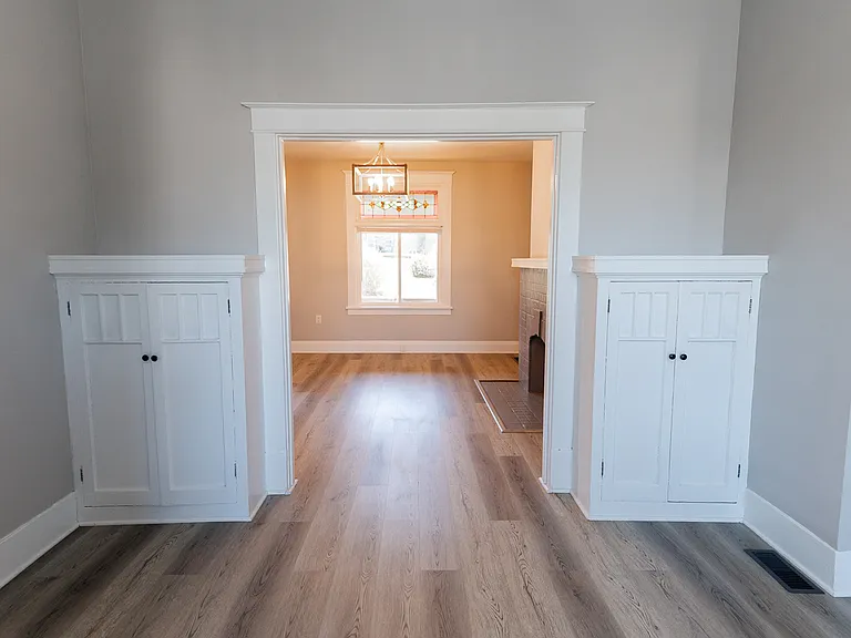 2225 Bensonia Ave — Photo 27