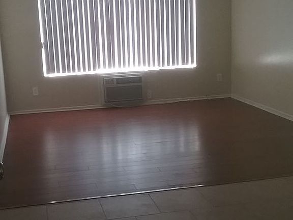 2nd image of 6101 Clybourn Ave #87