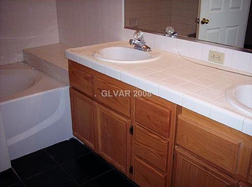 5th image of 5155 W Tropicana Ave Unit 1103