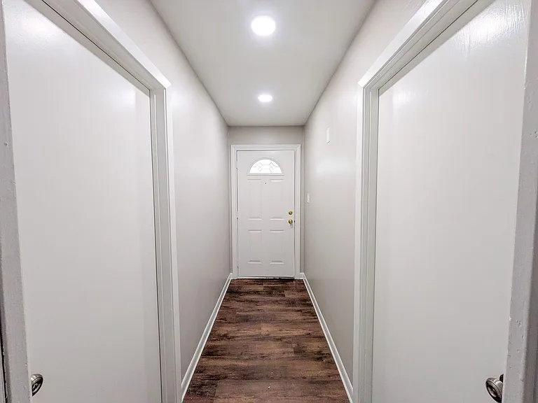 2331 Coronado Pl — Photo 2