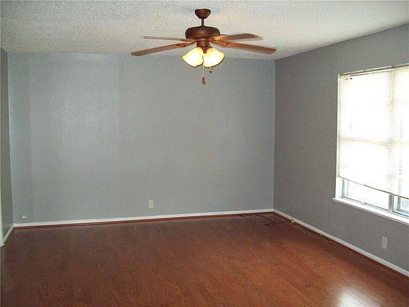 5th image of 1820 W Belden St