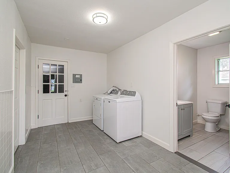 709 S McCarty Ave — Photo 23