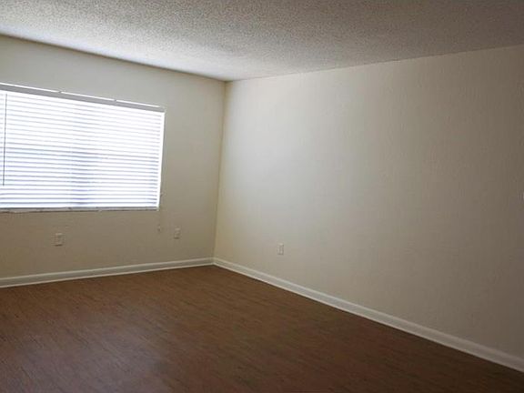 4th image of 715 McDougall Ct #715