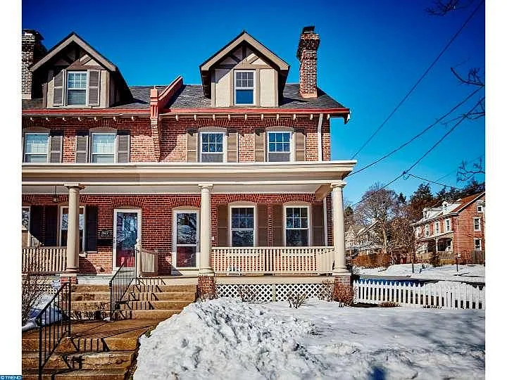 1429 Woodlawn Ave photo 1