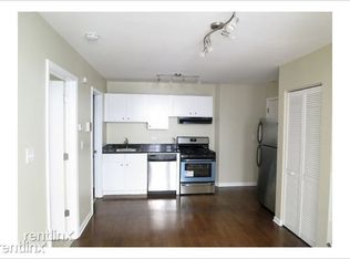 3242 N Clark St, Chicago, IL 60657