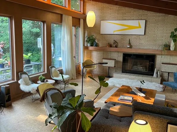 1771 Brookside Dr, Flint, MI 48503